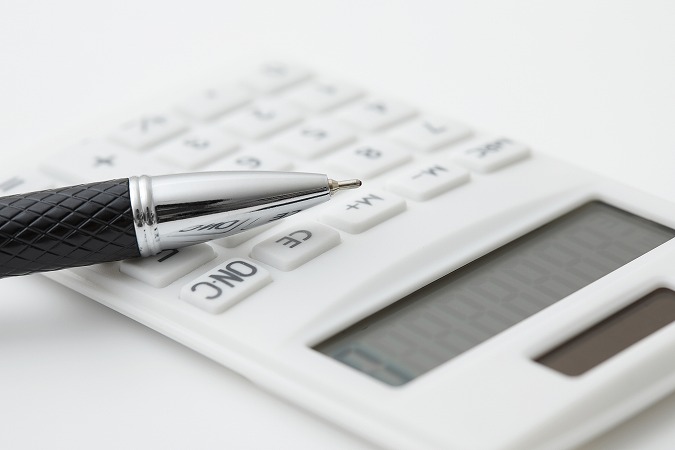 電卓とシャープペンシル